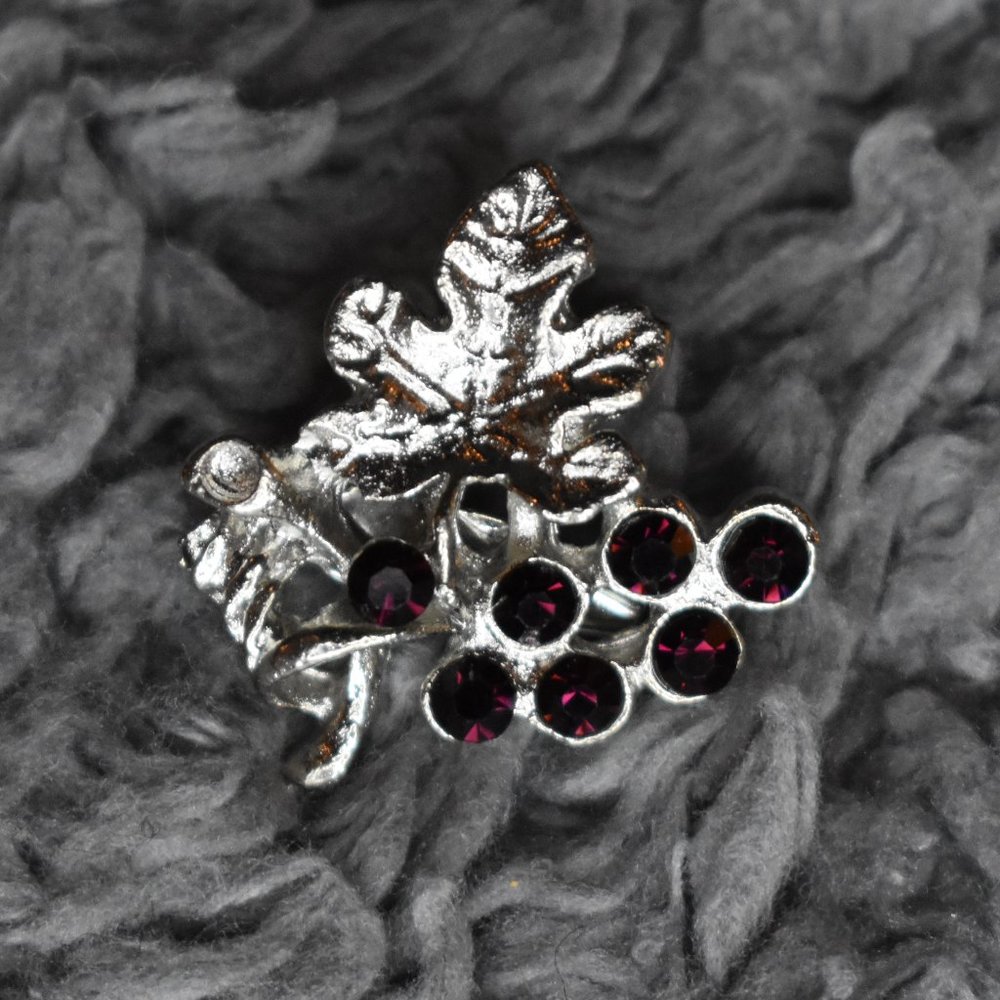 🔥 3/$15 NWT Bijoux by Meera Grape and Leaf Lapel Pin